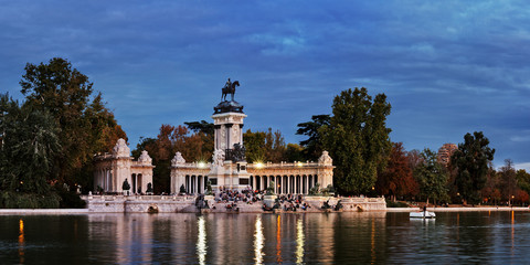 Fototapeta na wymiar Madrid, Parque del Retiro
