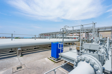 structure of oil refinery plant