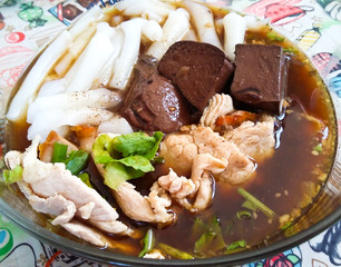 paste of rice flour, Crunchy Pork Soup,Thai traditional food