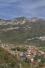 Fototapeta na wymiar Nago im Trentino