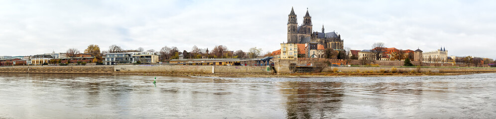 Fototapeta na wymiar Magdeburg Panorama with Elbe River and Cathedral