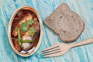 tinned fish,Mackerel filet in Tomato sauce.