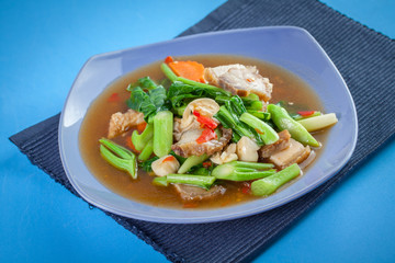 Thai food : Crispy Pork with Kale