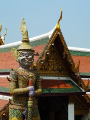 Fototapeta na wymiar Thaïlande, Bangkok, Palais Royal, dvarapala, masque, statue