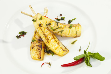 Grilled pineapple with honey