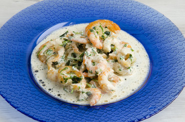 Schrimp in creamy garlic sauce