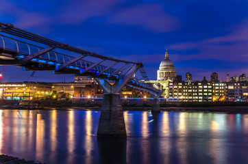Fototapeta na wymiar Millennium Bridge and Saint Paul's Cathedral at Night