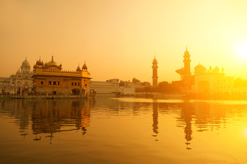 Fototapeta na wymiar Golden Temple in Amritsar