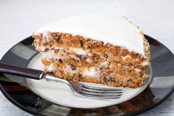 Carrot cake with walnuts