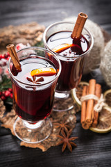 Mulled wine with cinnamon and orange