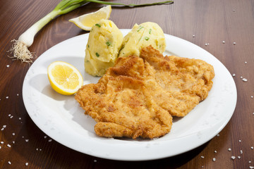 Vienna schnitzel with potato puree