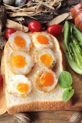 Quail eggs and fried quail eggs of delicious.