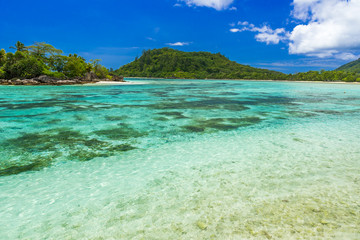 Fototapeta na wymiar Anse I'Islette on Mahe in Seychelles