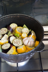 Cooking vegan version of Uzbek dimlama in a pot