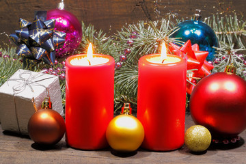 Adventskerze, Weinachtsdekoration, Tannengrün