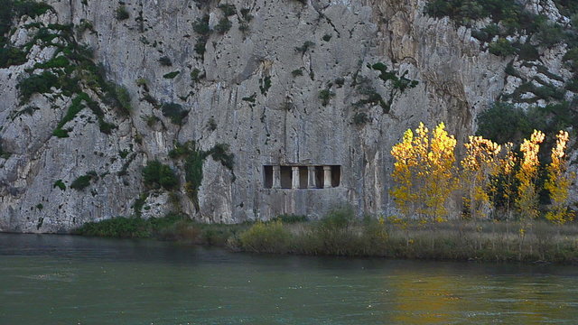 Ancient Roman ruins on the edge of Kizilirmak River