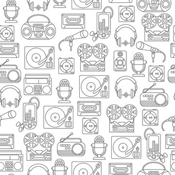 Seamless pattern with symbols of music and audio icons.