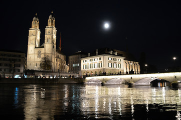 Fototapeta na wymiar Zurich, Grossmunster and the Moon