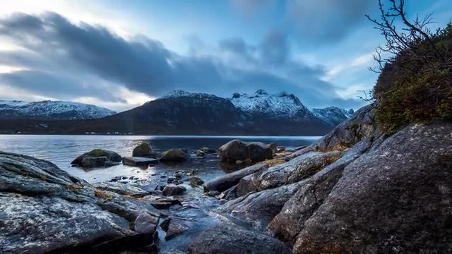 Fjord in Norwegen im Zeitraffer