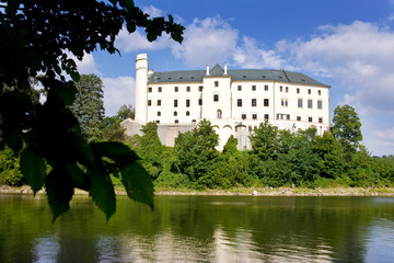 Orlik castle and dam, Czech republic - obrazy, fototapety, plakaty