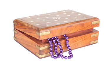 Шкатулка с бусами