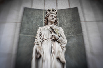 Fototapeta na wymiar Statue of Mary