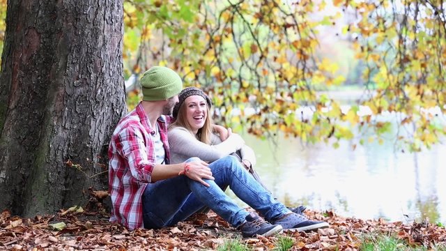 Young couple resting in forest, movie HD (1920X1080, 25 fps)