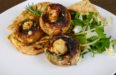 Baked champignons