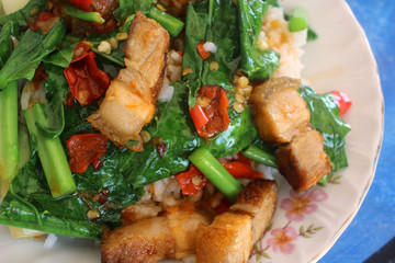 Fried pork and basil with rice