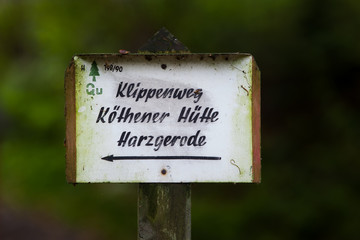 alte Wanderweg Beschilderung im Selketal bei Harzgerode