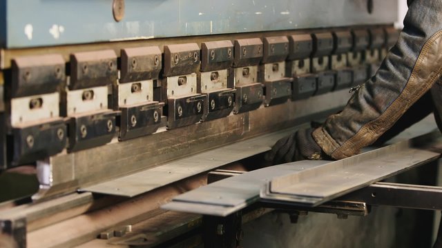 Industrial production - the machine for bending metal