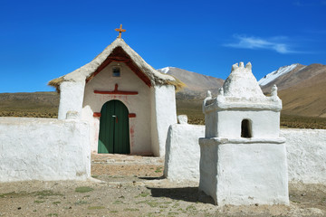 Fototapeta na wymiar Church in the Volcano Isluga National Park