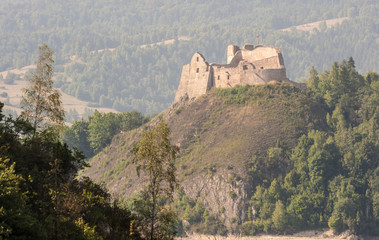 Fototapeta na wymiar Zamek na skale