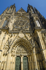 Fototapeta na wymiar Famous St. Vitus Cathedral in Prague, Czech Republic