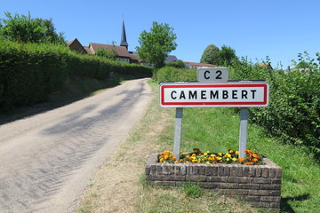 Camembert - Frankreichs berühmtestes Käsedorf