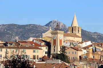 Vieille ville d'Aubagne en Provence