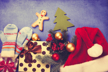 Gingerbread man and Christmas gifts