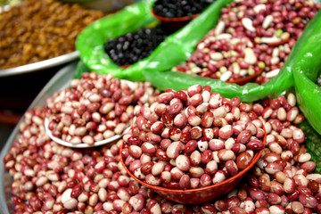 Heap of dry mottled beans