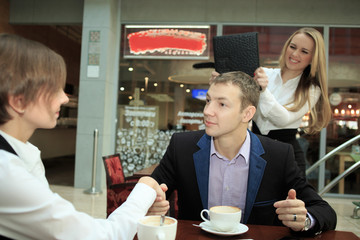 Girl beats businessman husband saw him with his mistress. rage