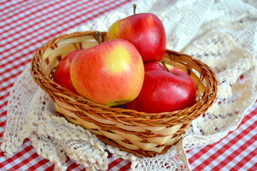 Red apples in basket 
