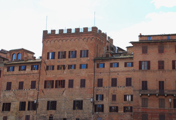 Fototapeta na wymiar Buildings in Siena 