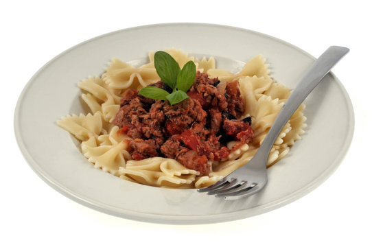 Assiette de farfalles au thon et basilic