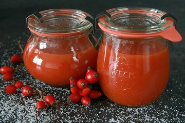 Rosehip marmalade