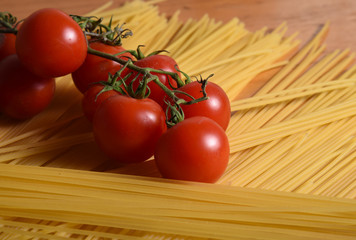 pasta spaghetti paste pomodorini pomodori penne italia 