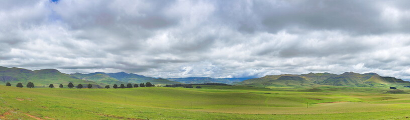 Fototapeta premium Drakensberg panorama and clouds