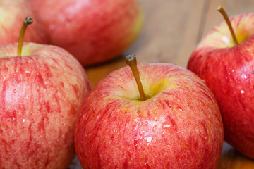 apples