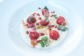 Raspberry dessert with vanilla cream