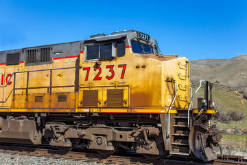 Fototapeta premium Pociąg towarowy w Oregonie w USA