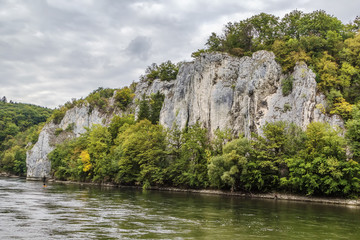 Fototapeta na wymiar the rocky shores of the Danube, Germany