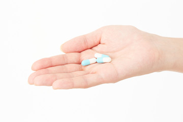 薬　カプセル　ボディパーツ